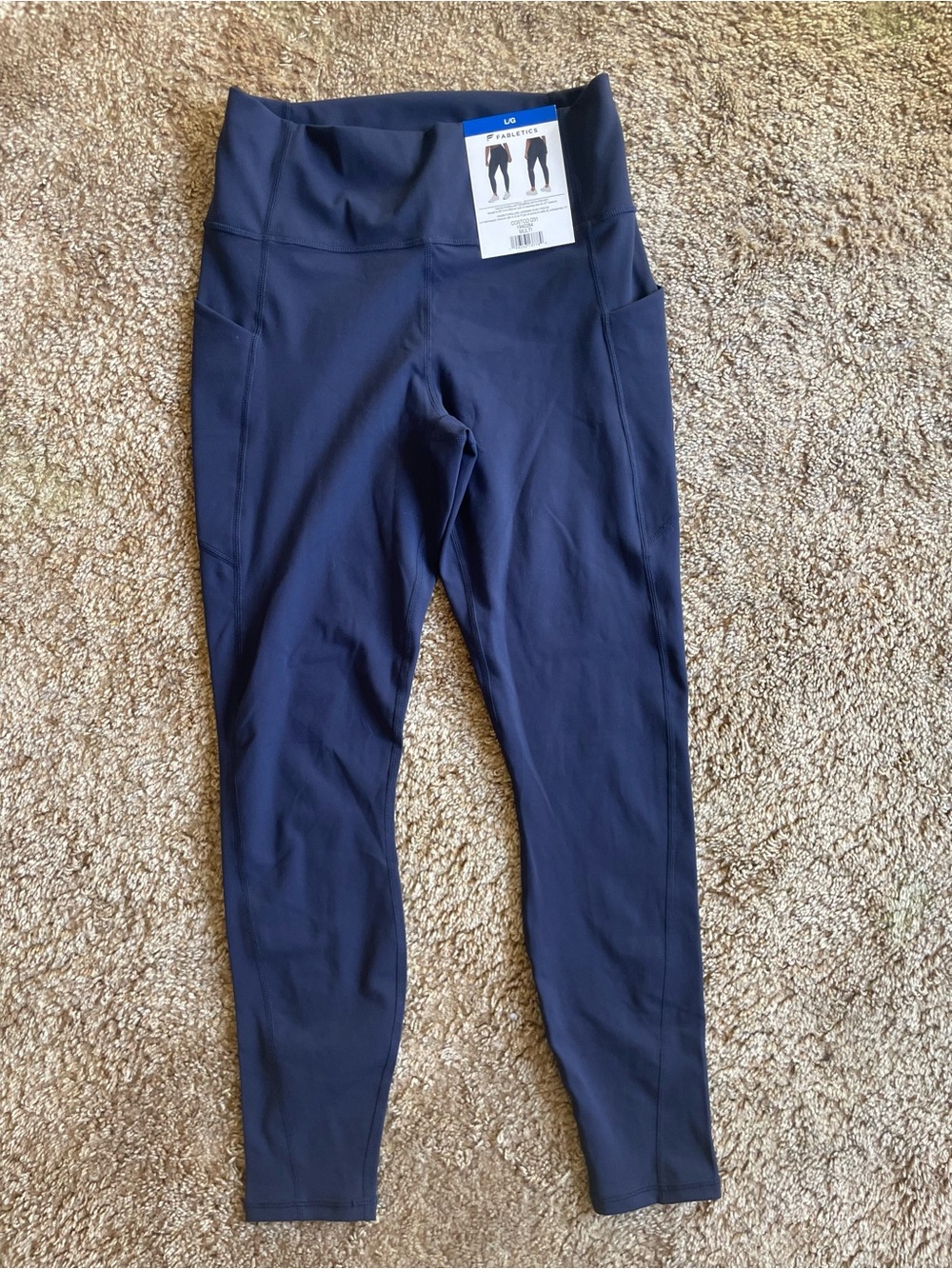 NWT Fabletics Navy Leggings Women’s Size Large Athletic Athleisure Sporty Pocket